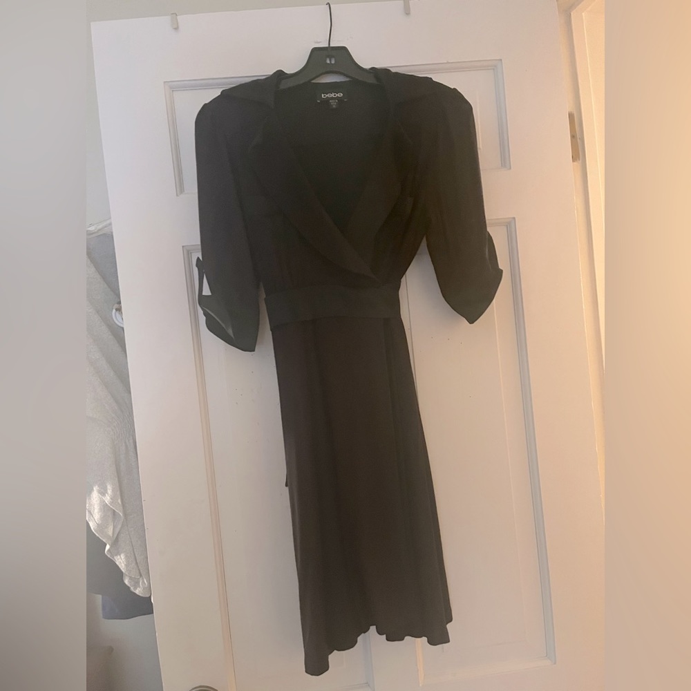 BEBE Short sleeve wrap around dress